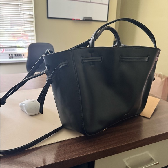 Black Matt and Nat Bucket/Drawstring Bag - Picture 2 of 4